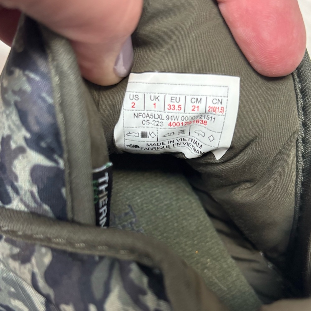 * | The North Face | booties. Size 2. - Picture 3 of 4